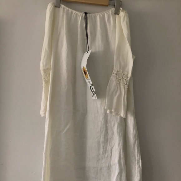 Off the shoulder linen dress - Picture 3 of 3